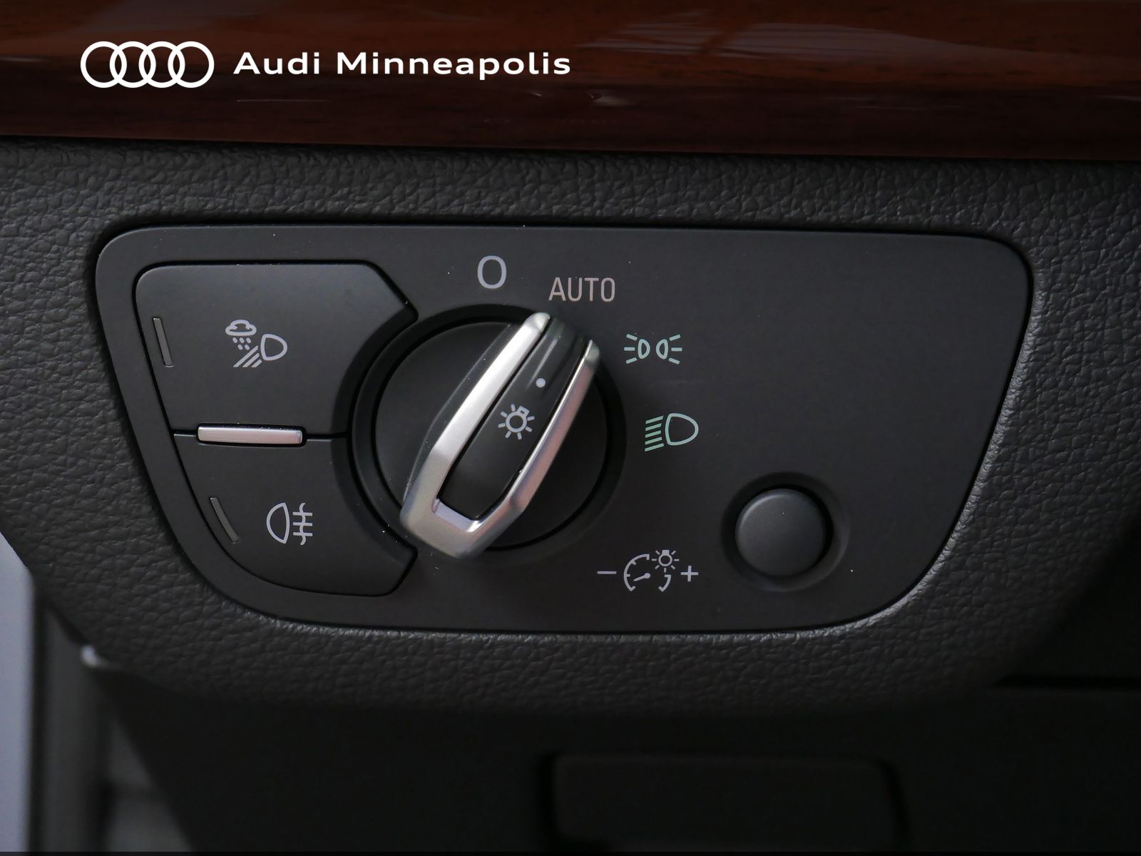 Thumbnail: 2023 Audi Q5 - 20