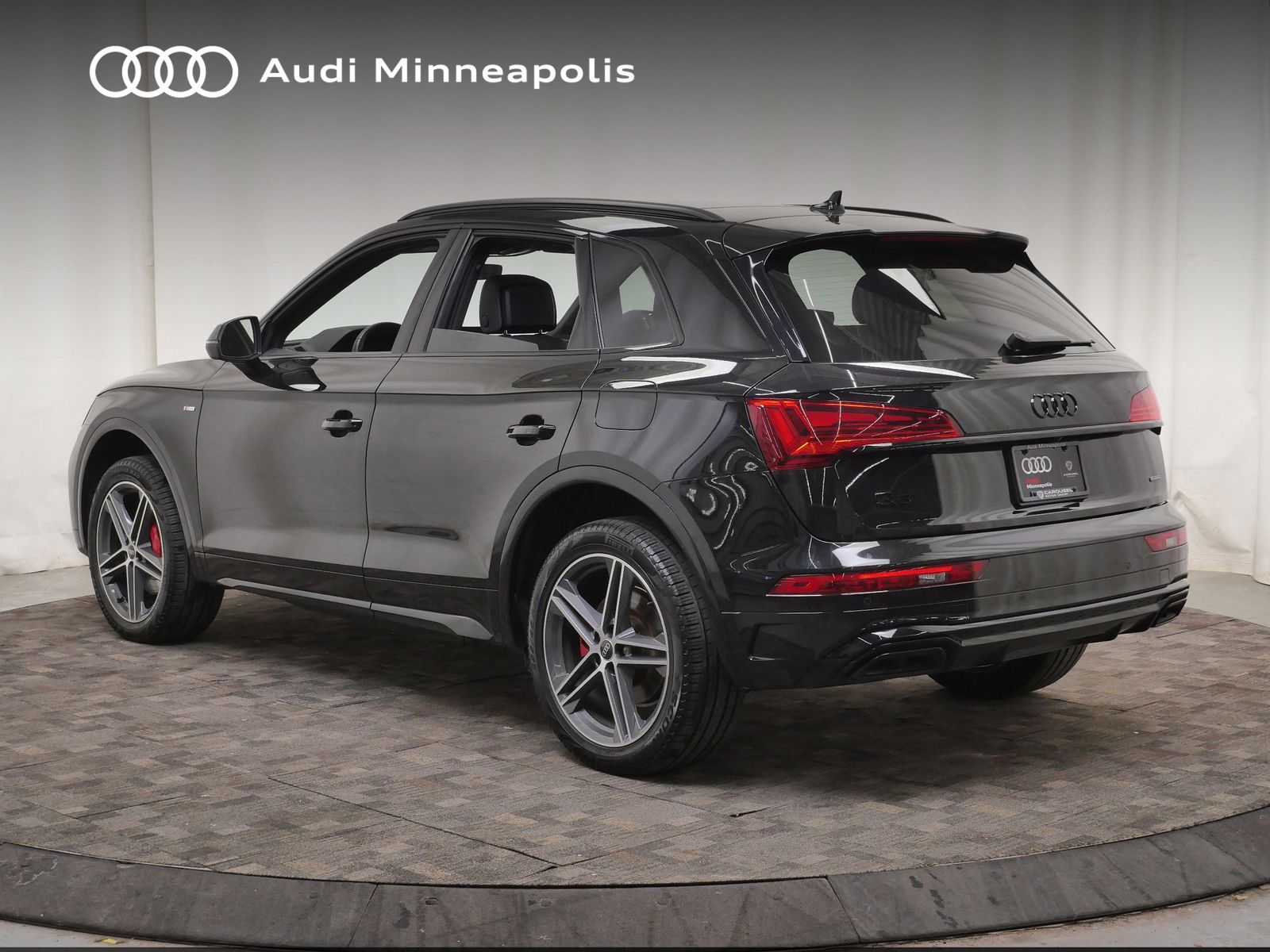 Thumbnail: 2025 Audi Q5 - 4