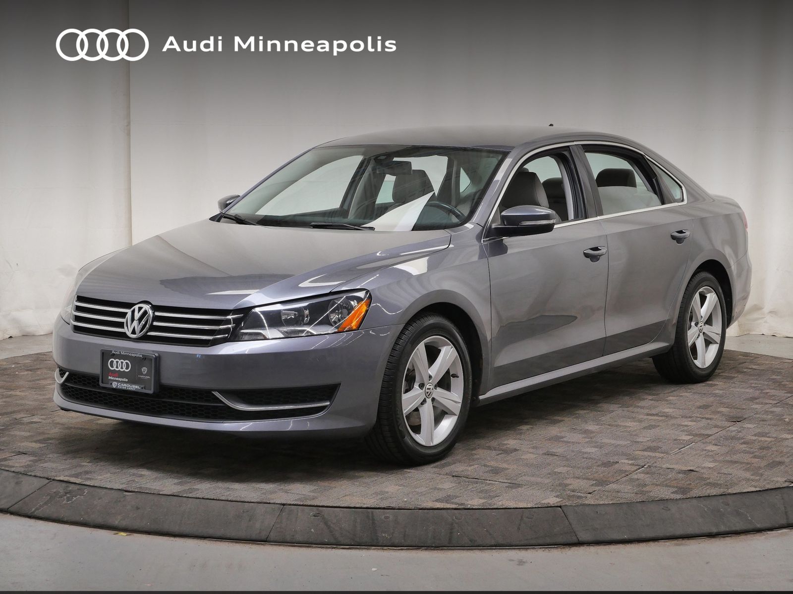 2013 Volkswagen Passat SE -
                  Golden Valley, MN