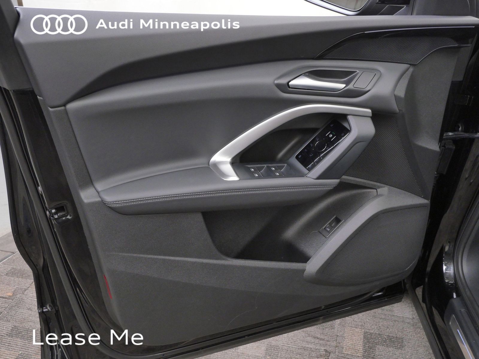 Thumbnail: 2025 Audi Q5 - 12