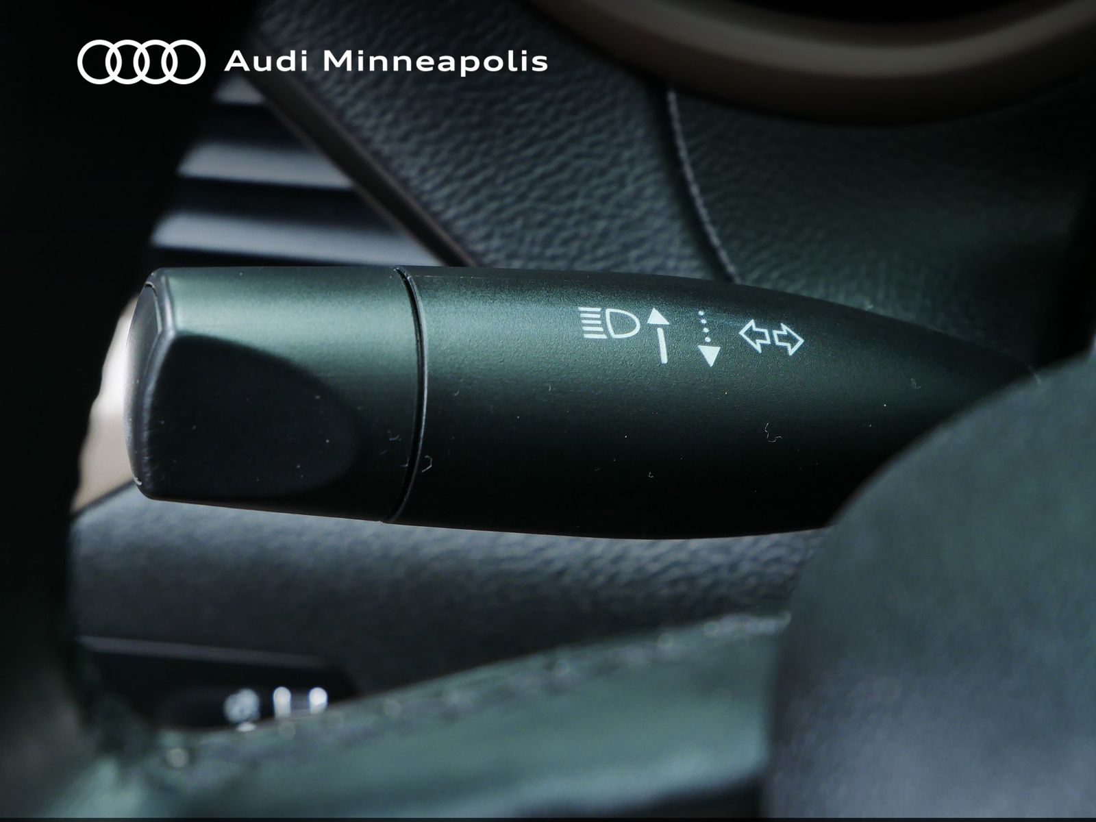 Thumbnail: 2016 Jeep Cherokee - 21