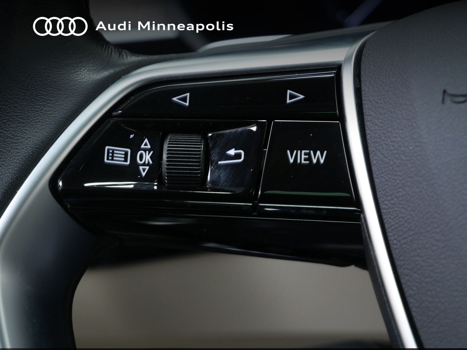 Thumbnail: 2024 Audi Q8 e-tron - 21