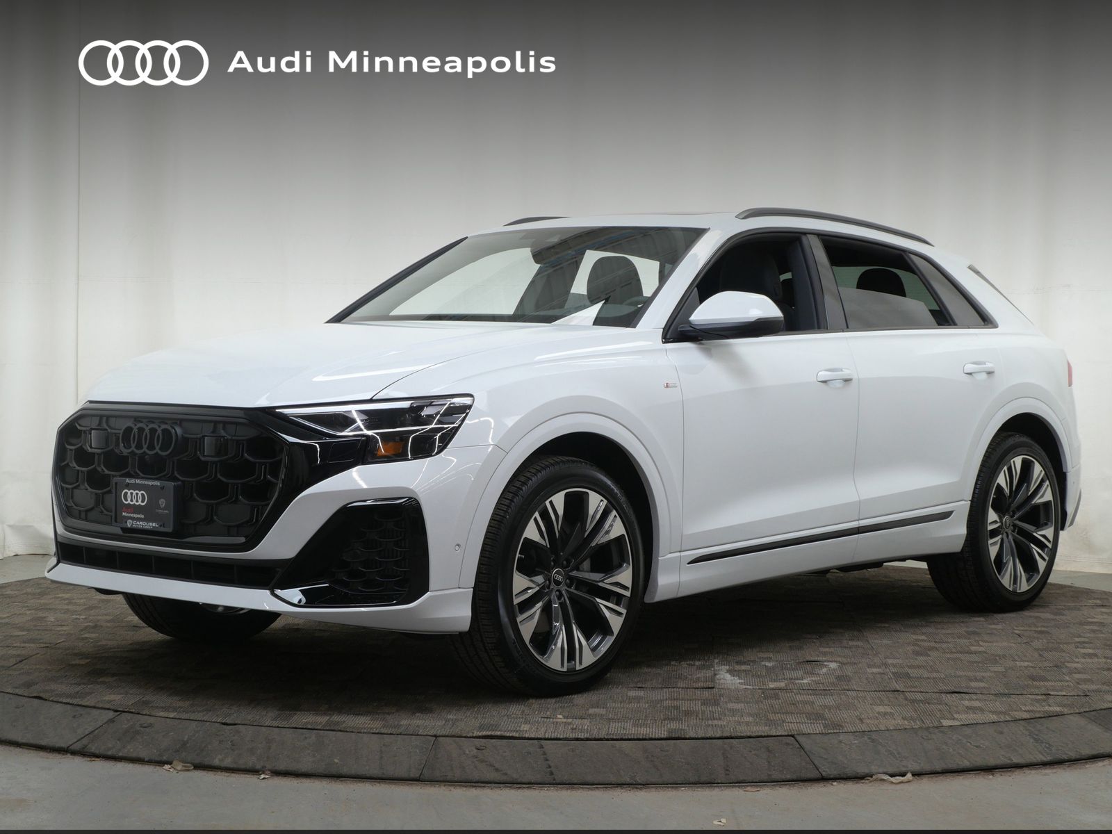 Thumbnail: 2026 Audi Q8 - 1