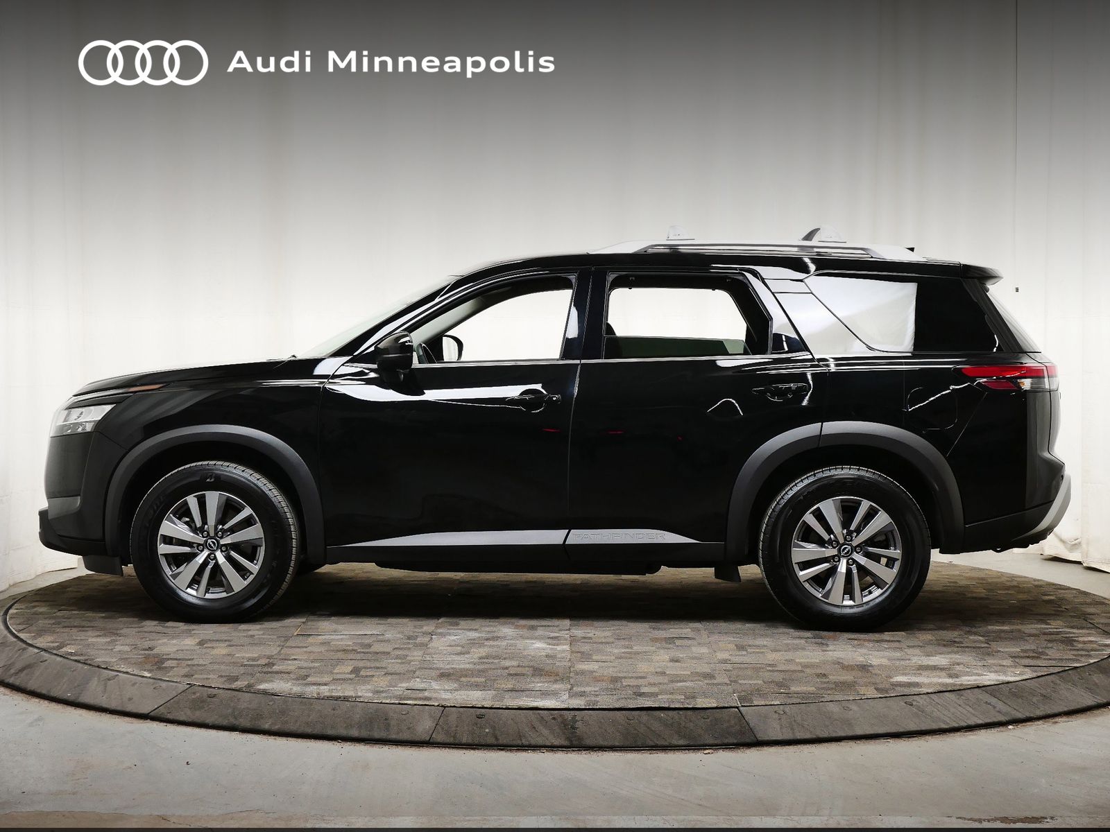 Thumbnail: 2023 Nissan Pathfinder - 3