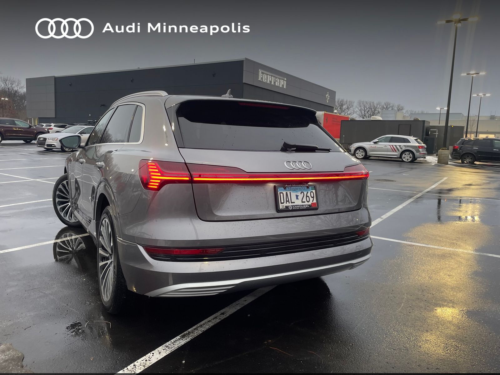 Thumbnail: 2019 Audi e-tron - 10