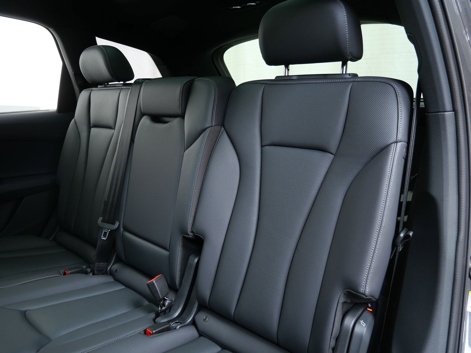 Thumbnail: 2026 Audi Q7 - 13