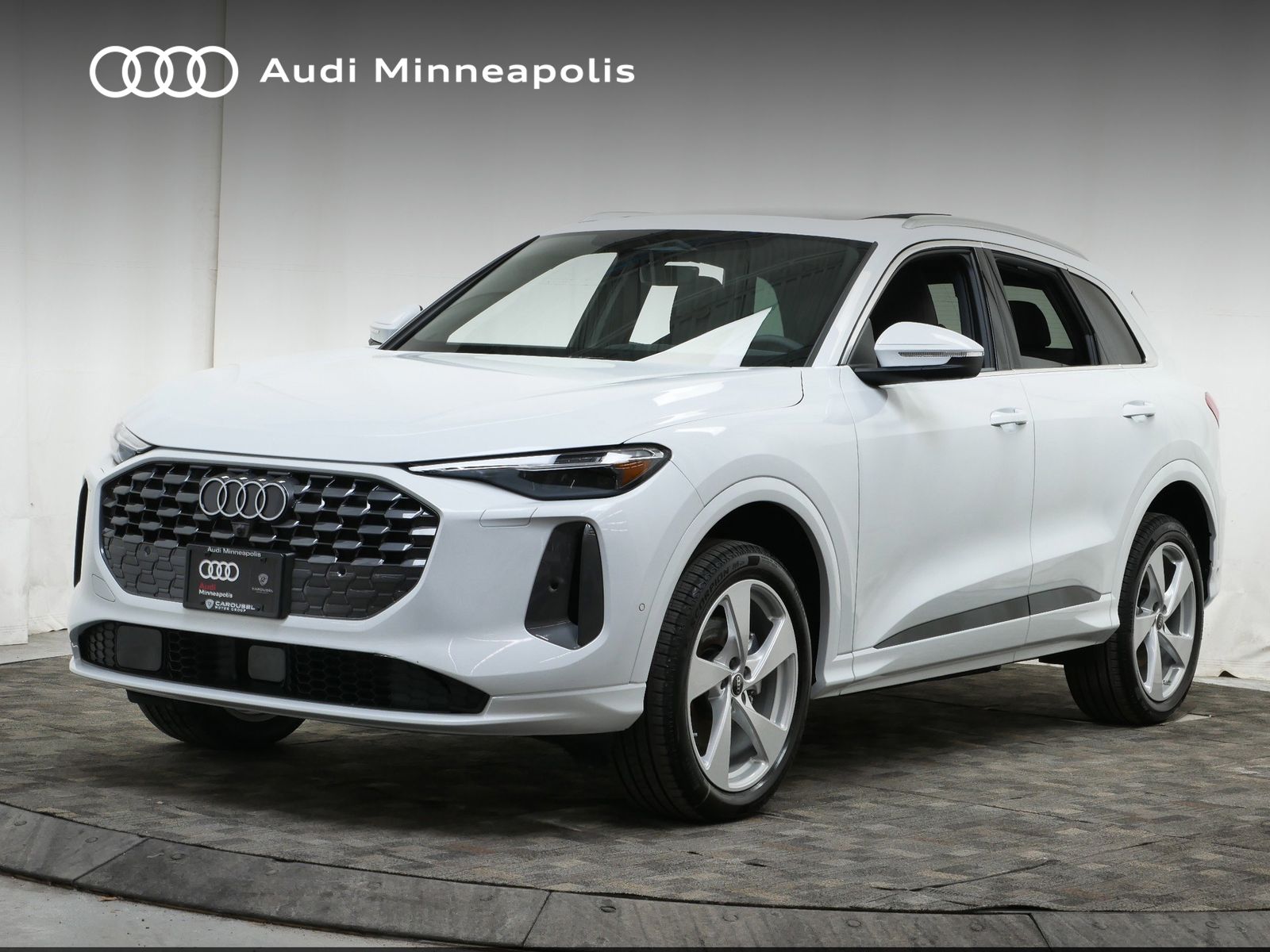 Thumbnail: 2025 Audi Q5 - 1