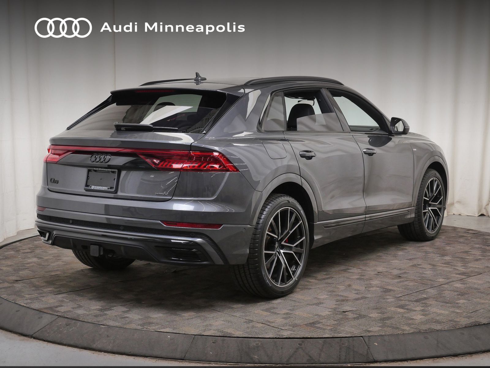 Thumbnail: 2023 Audi Q8 - 8