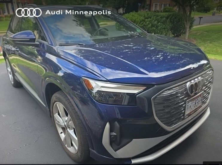 Thumbnail: 2023 Audi Q4 e-tron - 17