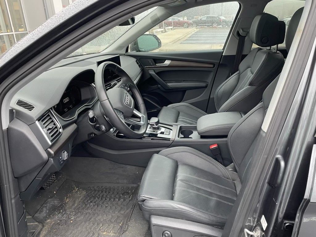 Thumbnail: 2023 Audi Q5 - 2