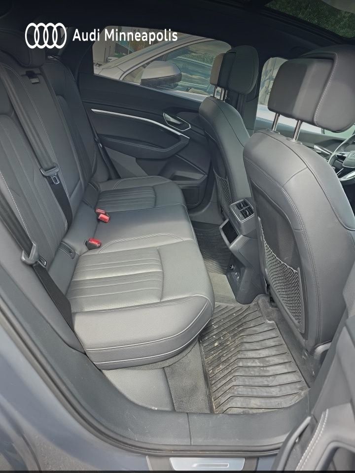 Thumbnail: 2024 Audi Q8 e-tron - 11