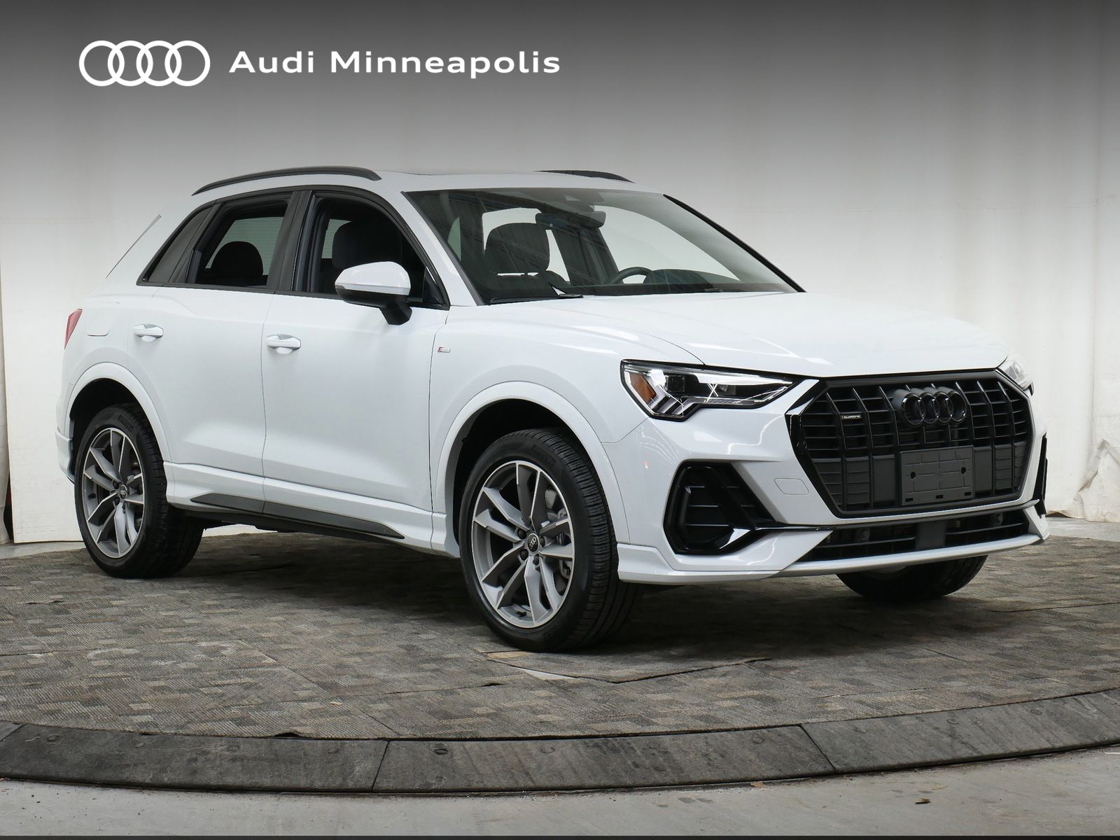 Thumbnail: 2025 Audi Q3 - 11