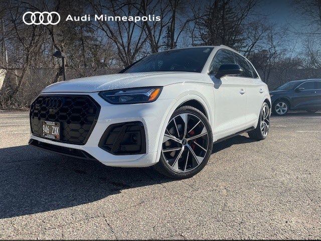 Thumbnail: 2023 Audi SQ5 - 1