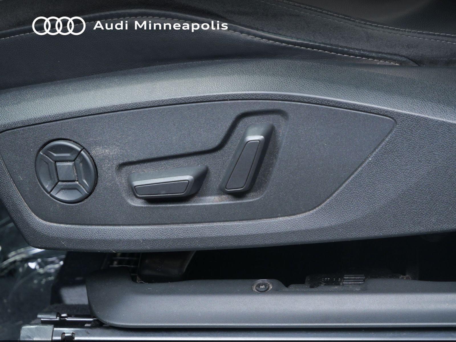 Thumbnail: 2022 Audi Q3 - 12