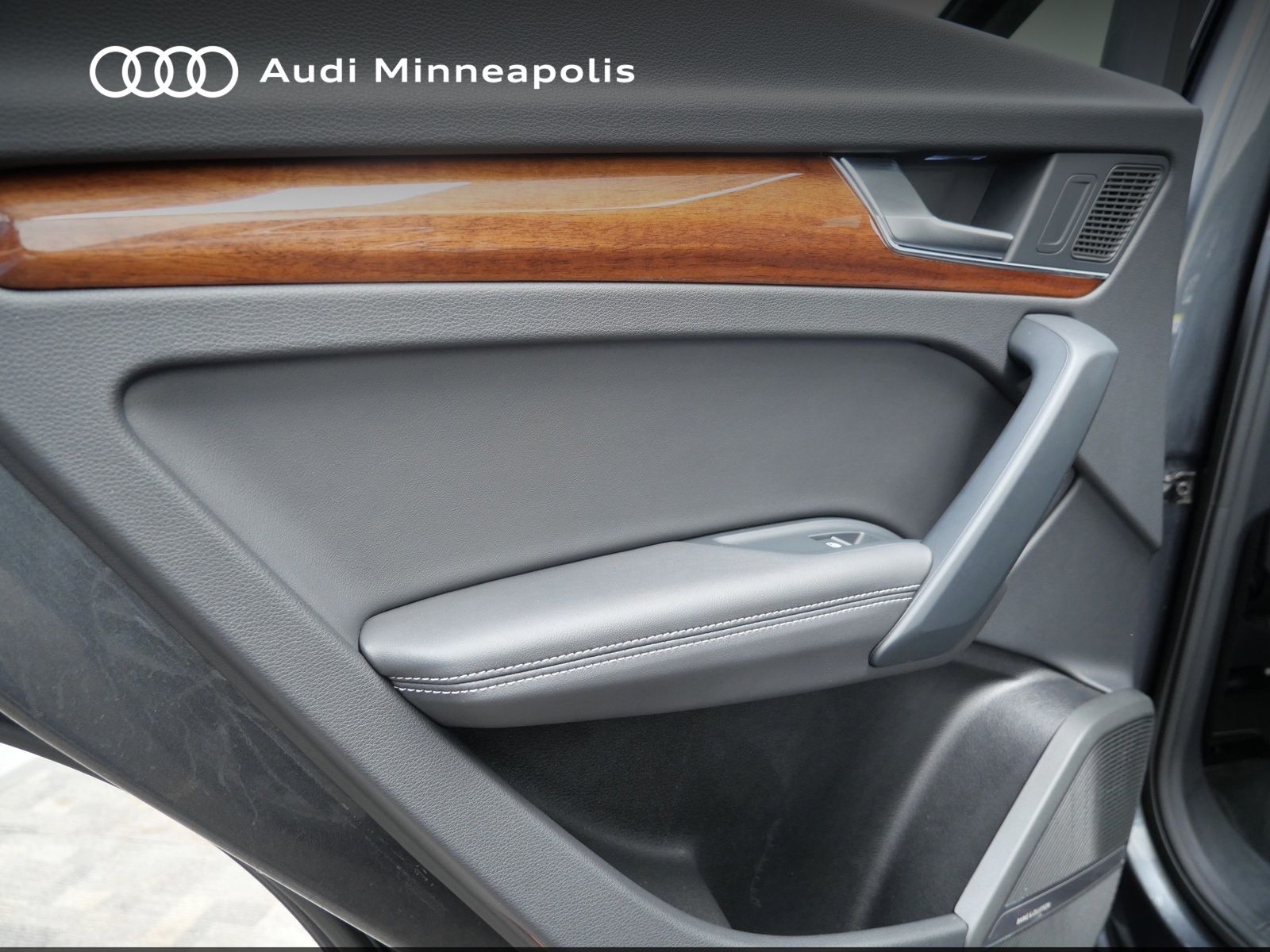 Thumbnail: 2023 Audi Q5 - 16