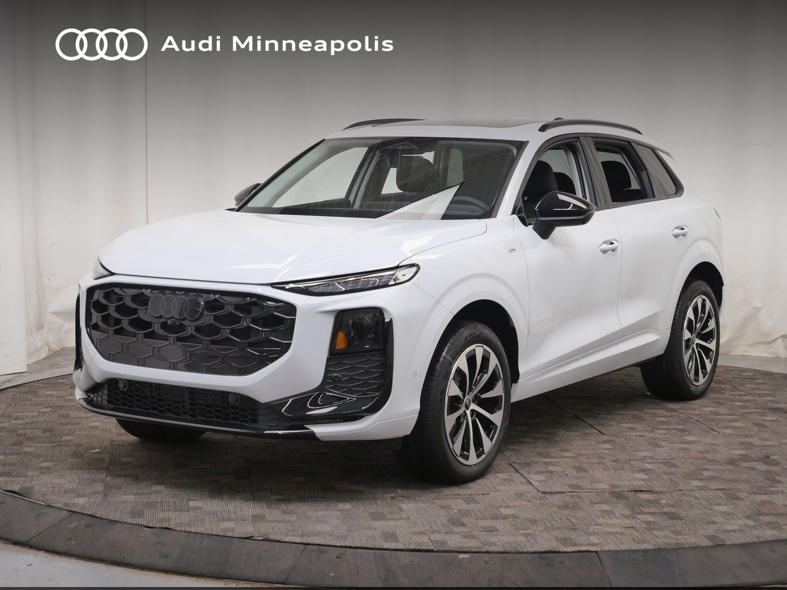 Thumbnail: 2026 Audi Q3 - 1