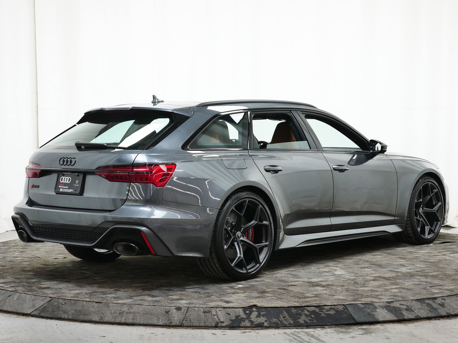 Thumbnail: 2026 Audi RS 6 - 6