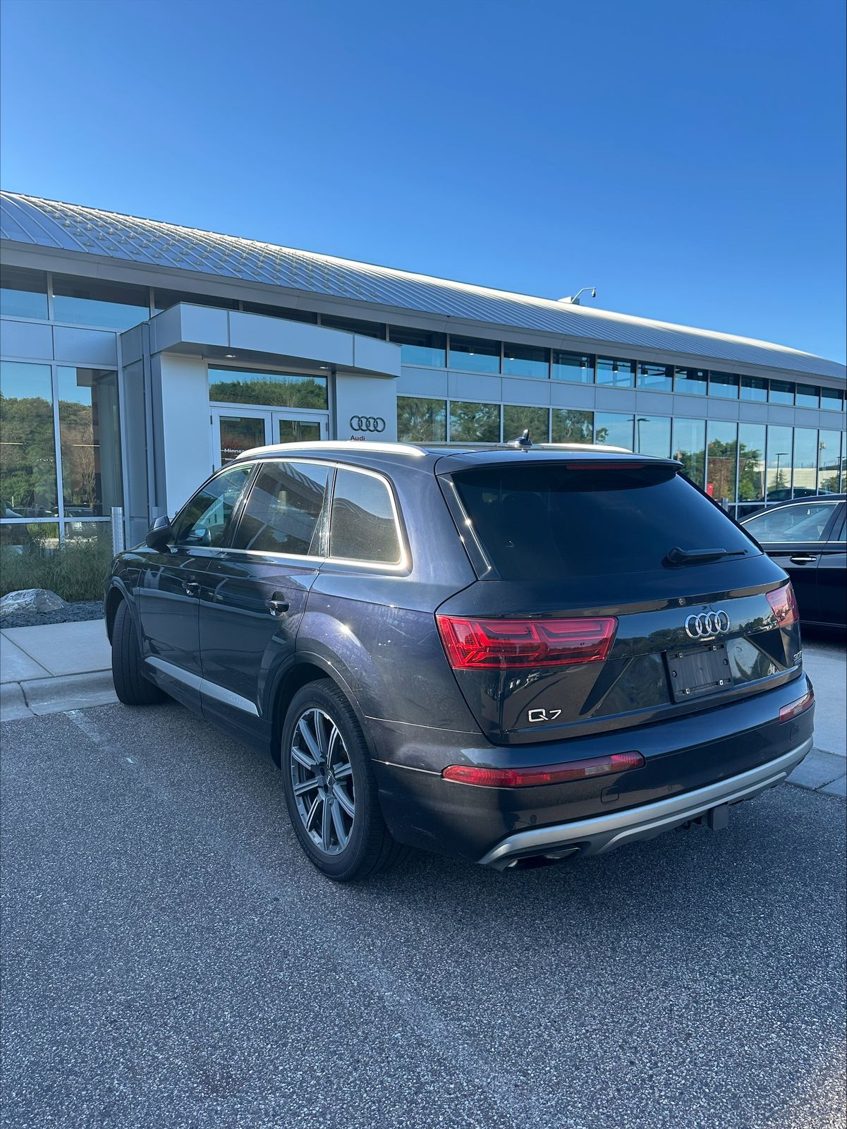 Thumbnail: 2017 Audi Q7 - 3