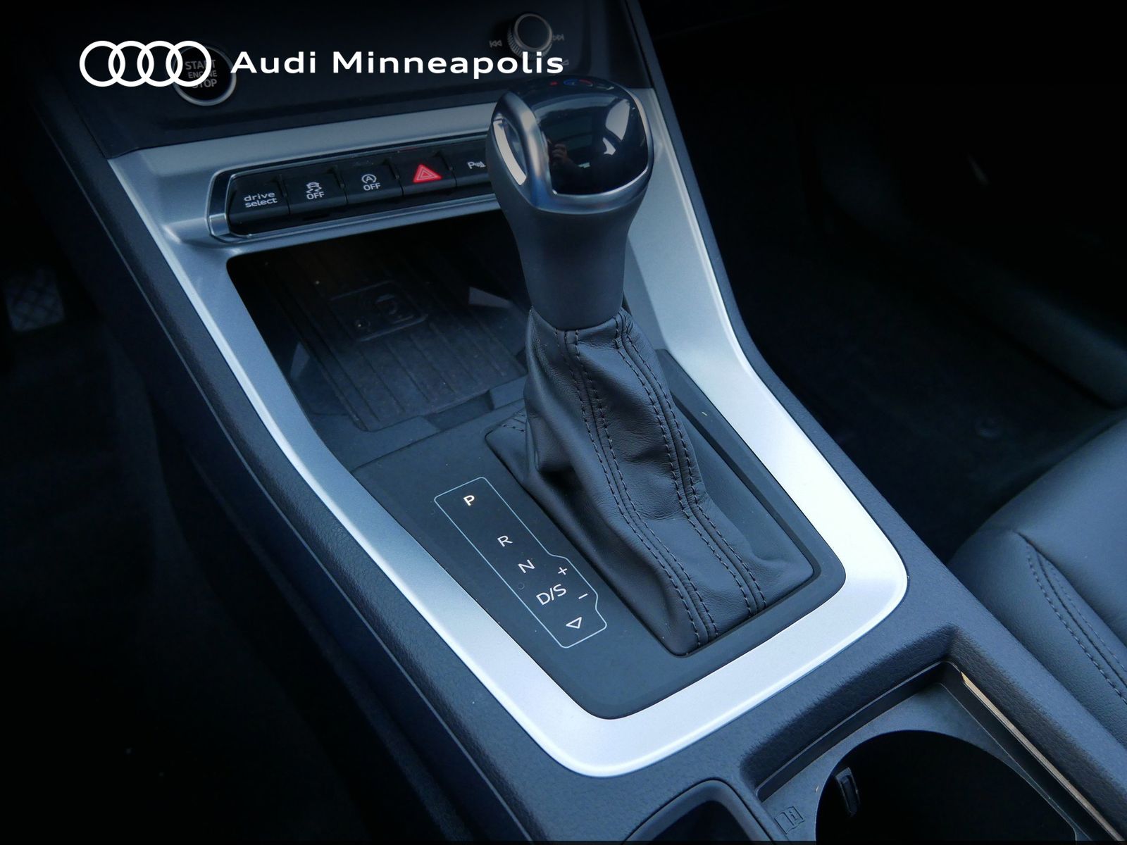 Thumbnail: 2025 Audi Q3 - 23