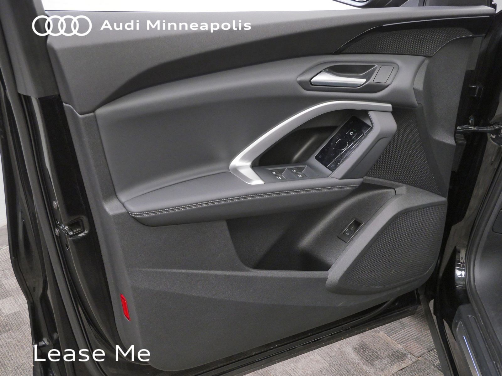 Thumbnail: 2025 Audi Q5 - 12