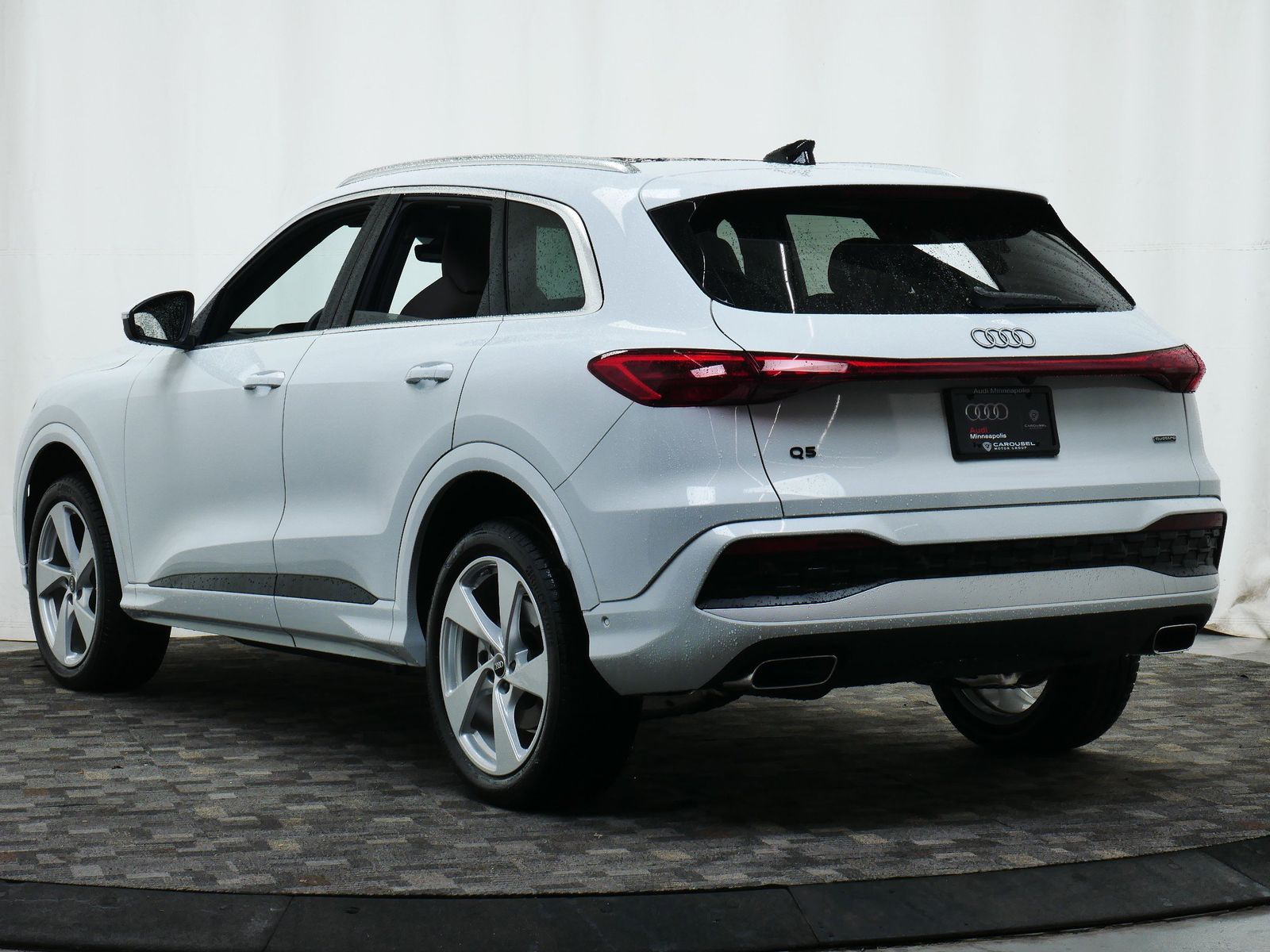 Thumbnail: 2025 Audi Q5 - 4