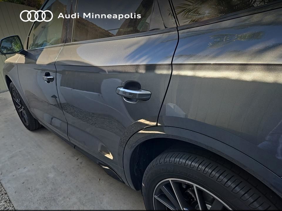 Thumbnail: 2023 Audi SQ5 - 13