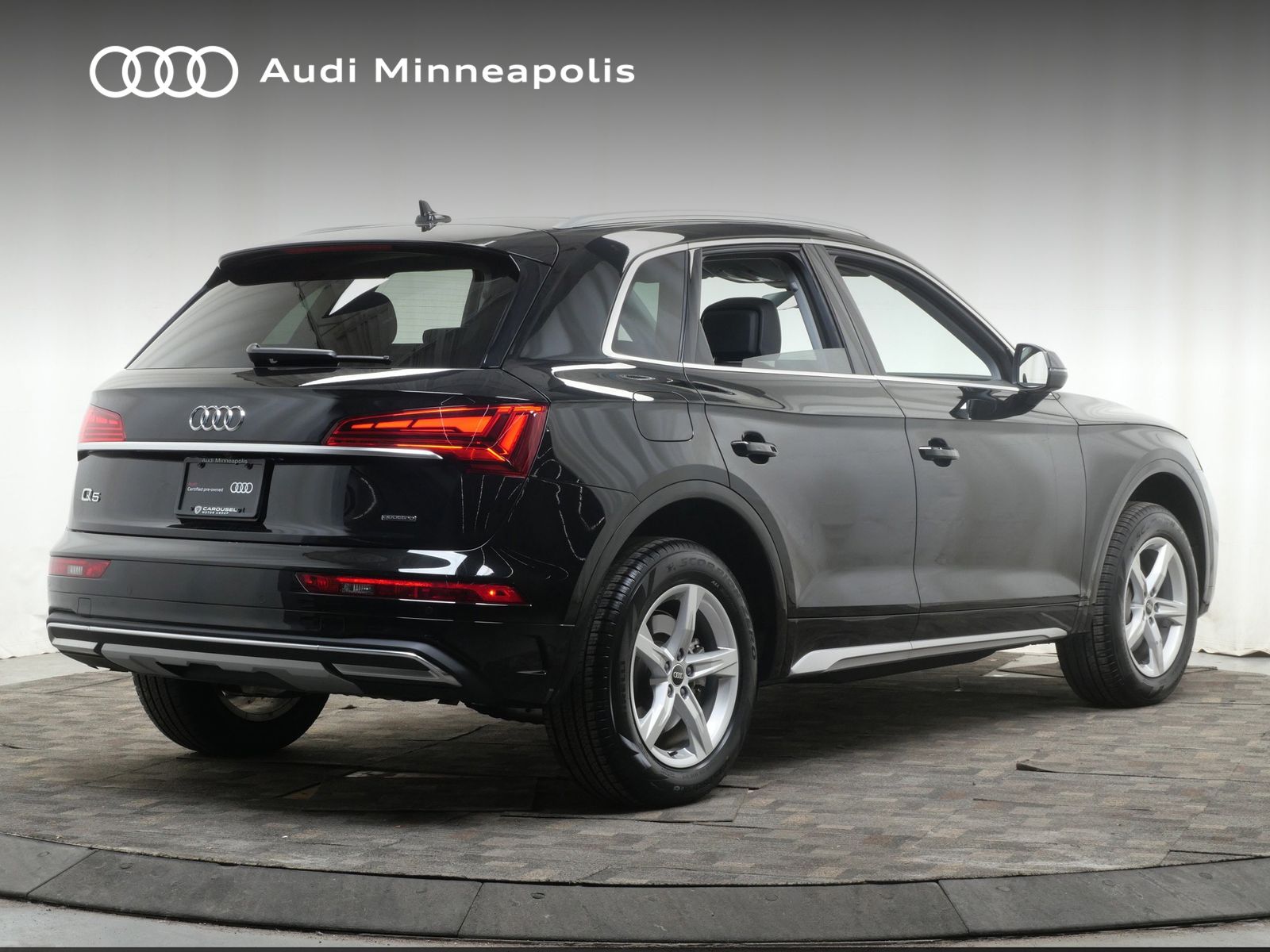 Thumbnail: 2023 Audi Q5 - 8