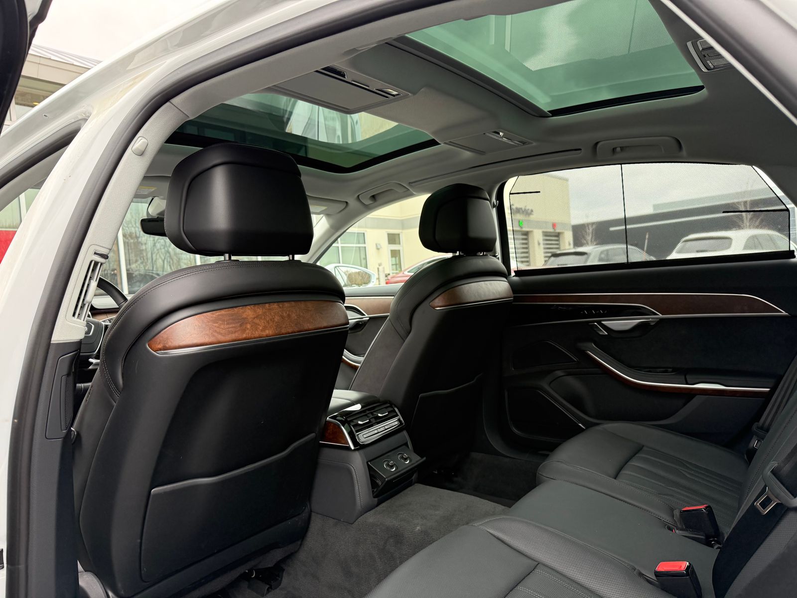 Thumbnail: 2022 Audi A8 - 9