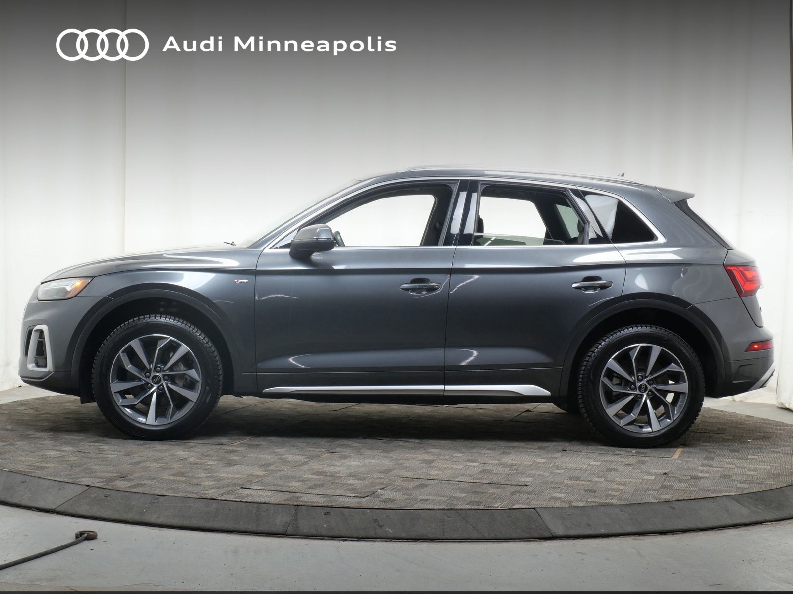 Thumbnail: 2023 Audi Q5 - 3