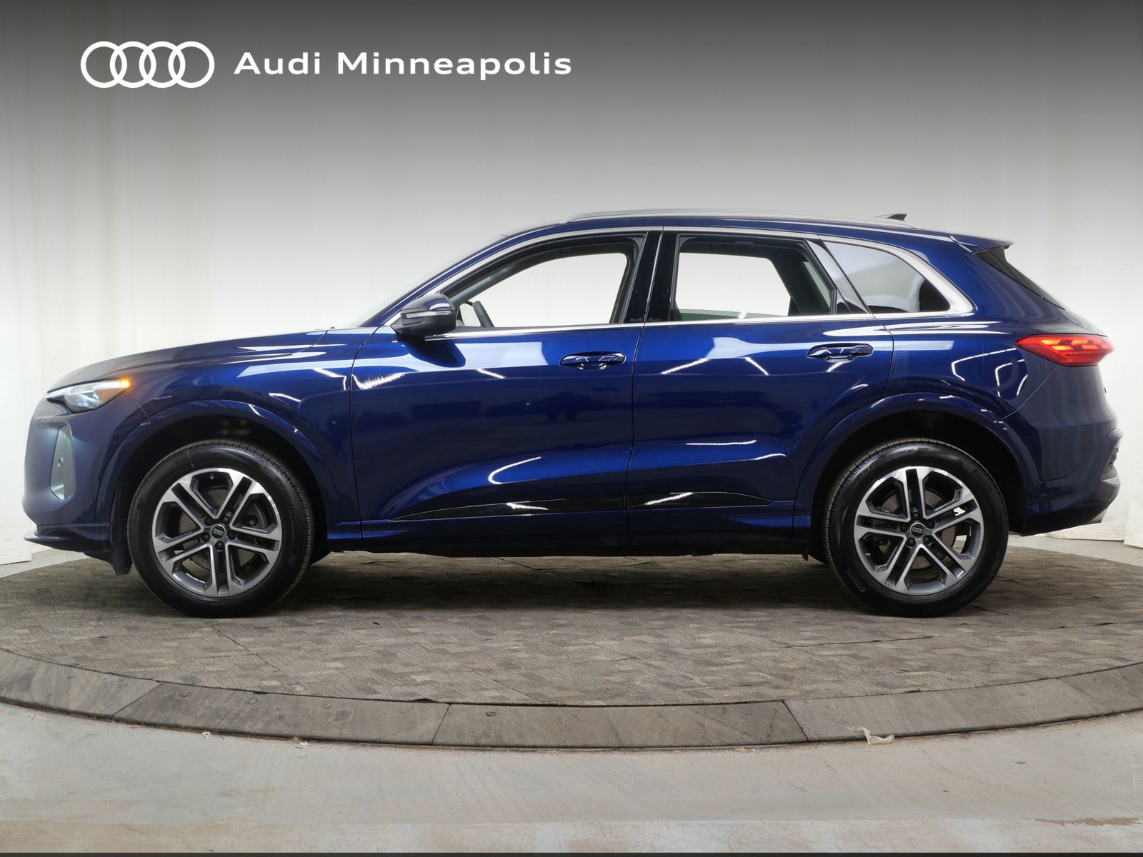 Thumbnail: 2025 Audi Q5 - 3