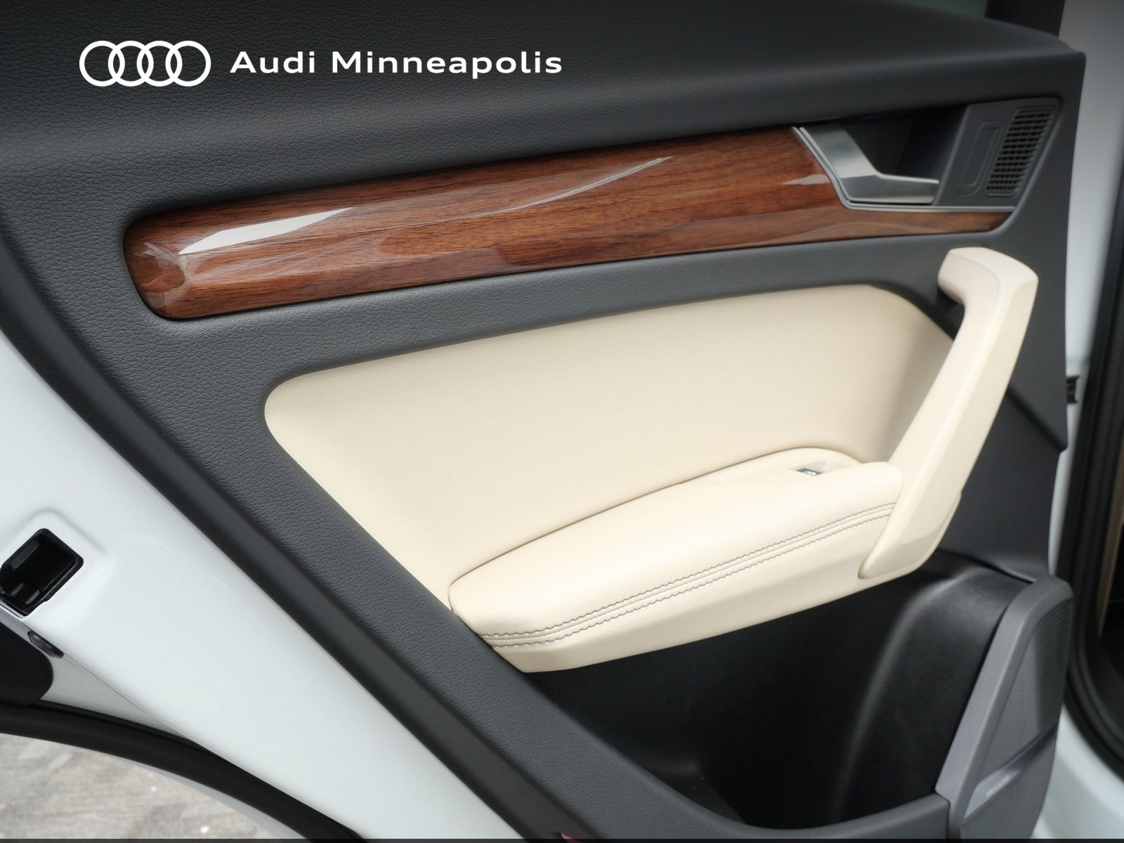 Thumbnail: 2023 Audi Q5 - 16
