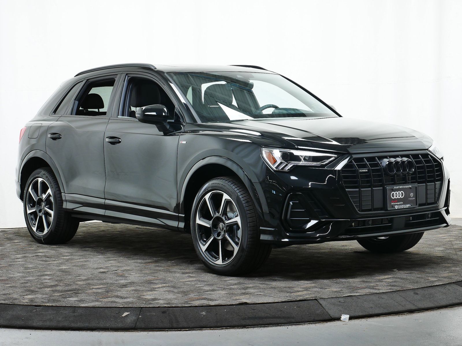 Thumbnail: 2025 Audi Q3 - 8