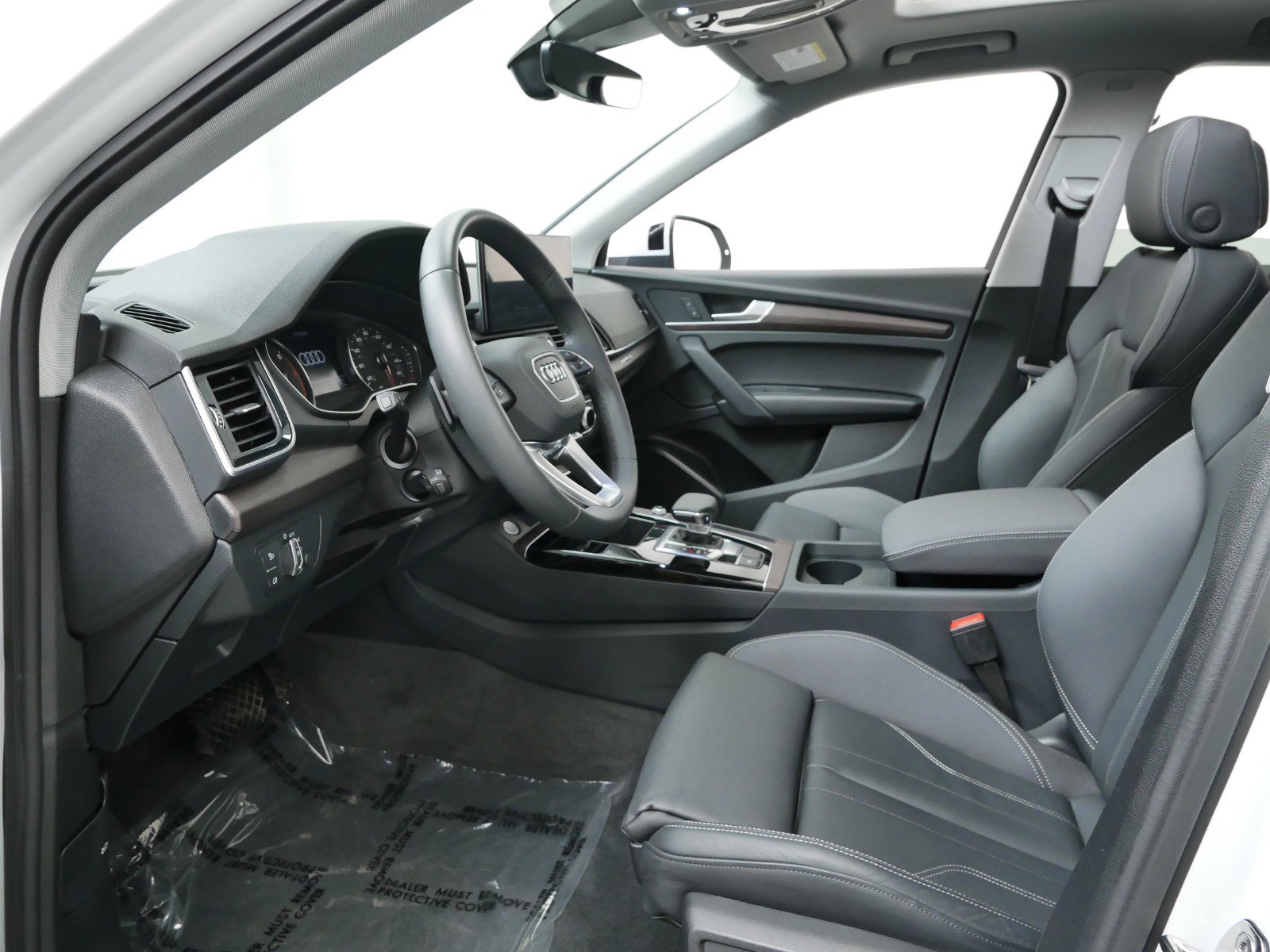 Certified 2024 Audi Q5 Premium with VIN WA1GAAFY3R2016977 for sale in Minneapolis, Minnesota