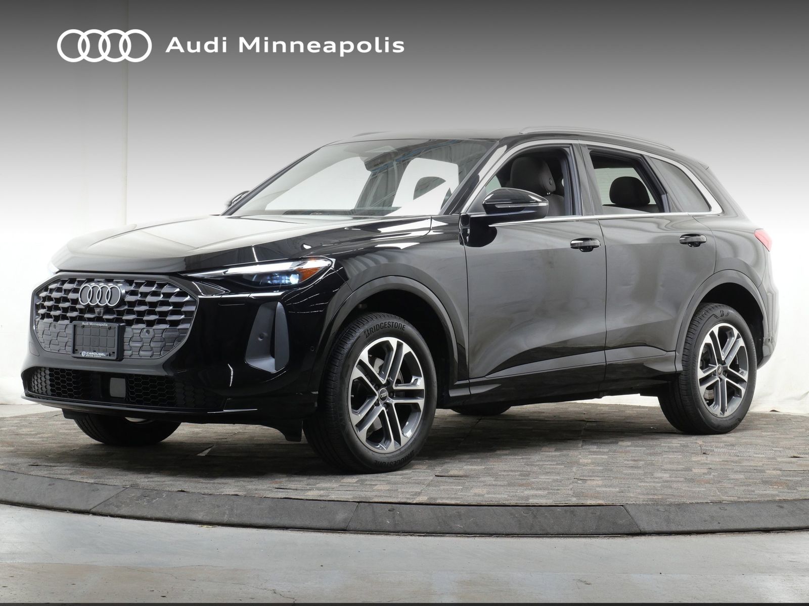 2025 Audi Q5 40 Premium's photo