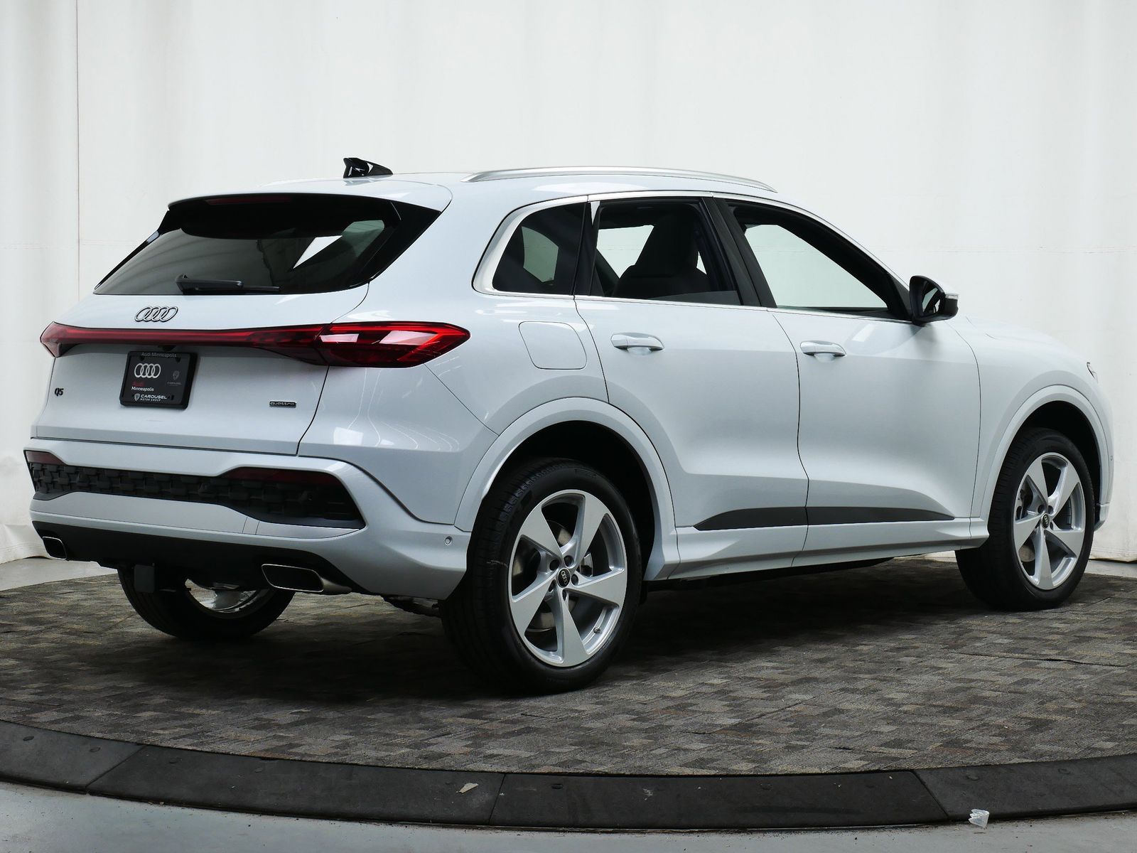 Thumbnail: 2025 Audi Q5 - 6