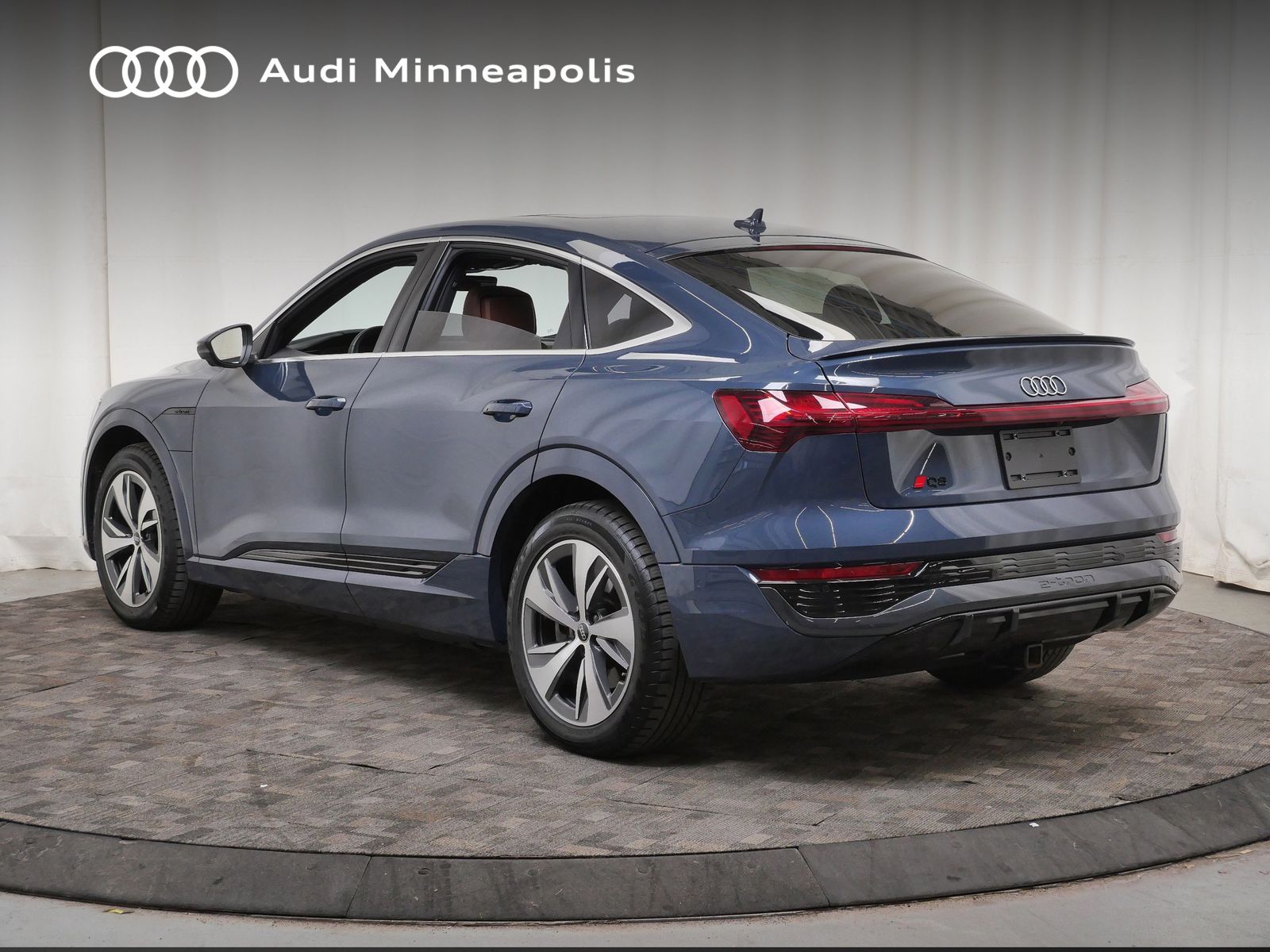 Thumbnail: 2024 Audi Q8 e-tron - 5