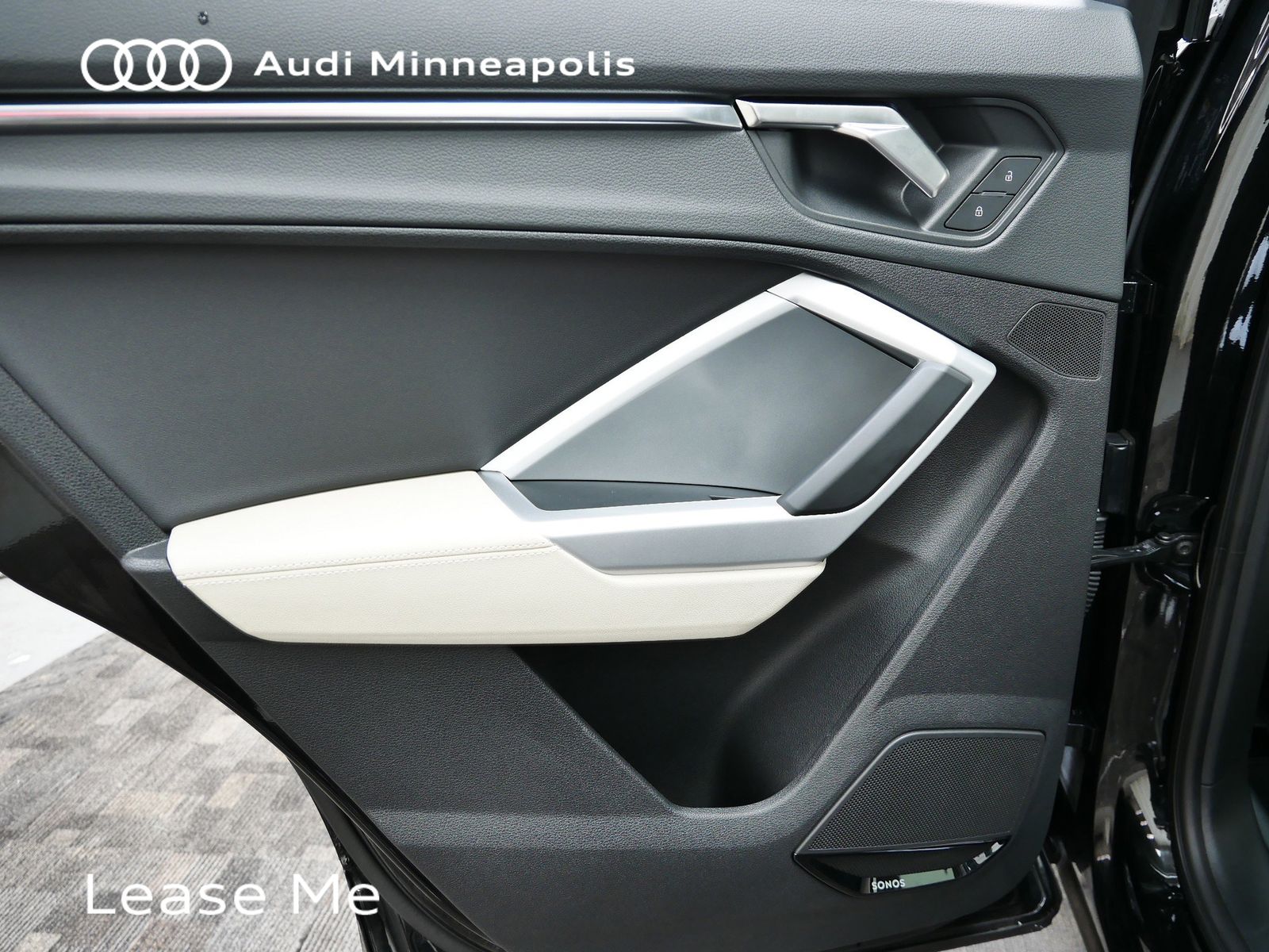 Thumbnail: 2025 Audi Q3 - 16