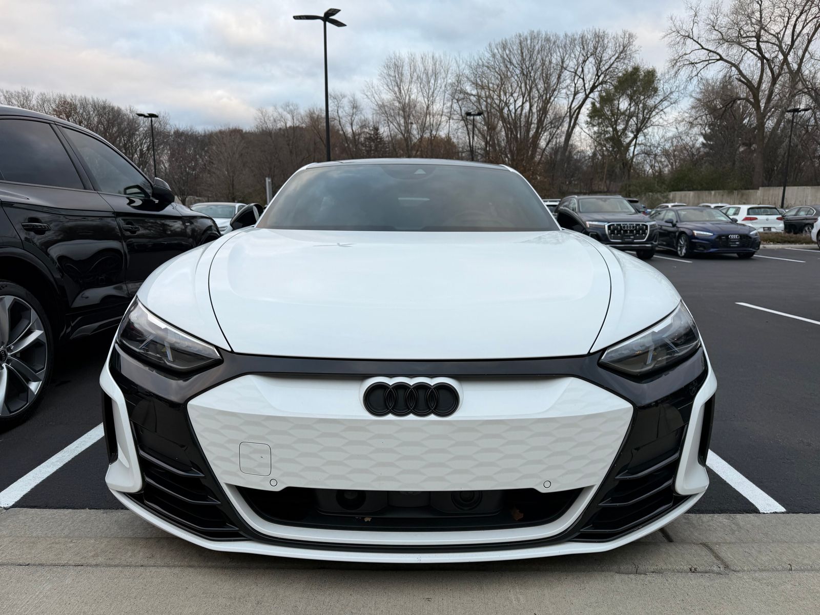 Thumbnail: 2023 Audi RS e-tron GT - 1