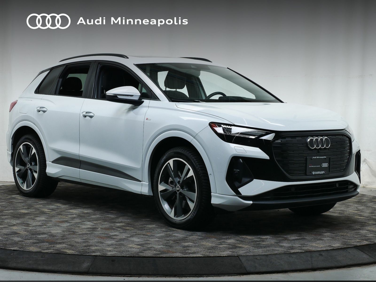 Thumbnail: 2023 Audi Q4 e-tron - 10