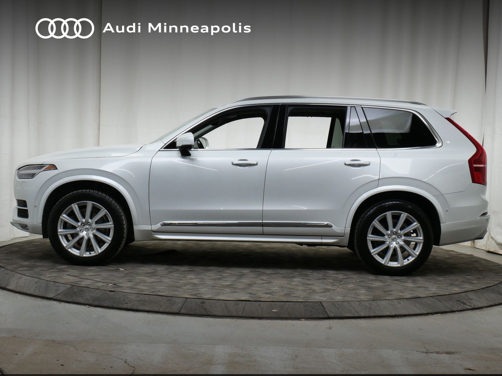 Thumbnail: 2018 Volvo XC90 - 3