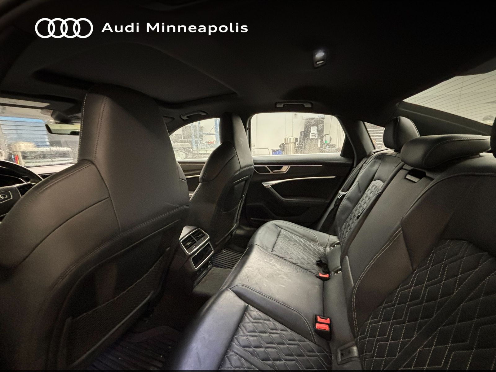 Thumbnail: 2021 Audi S6 - 13