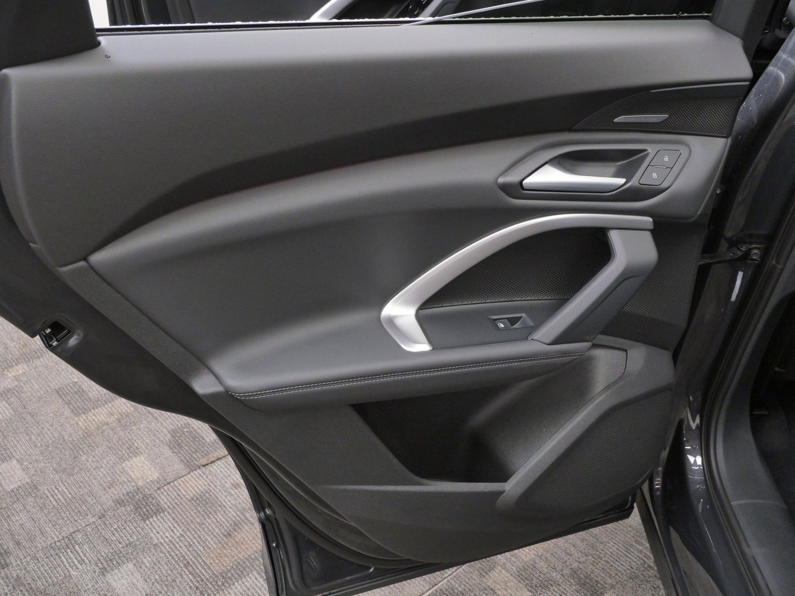 Thumbnail: 2026 Audi Q5 - 12