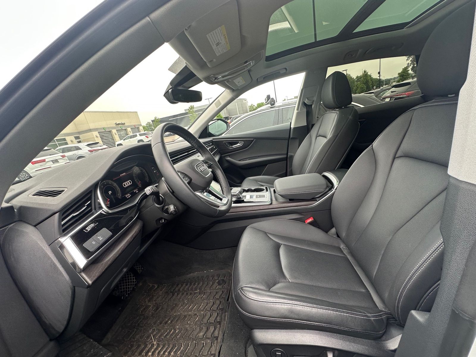 2022 Audi Q8 Premium Plus 2