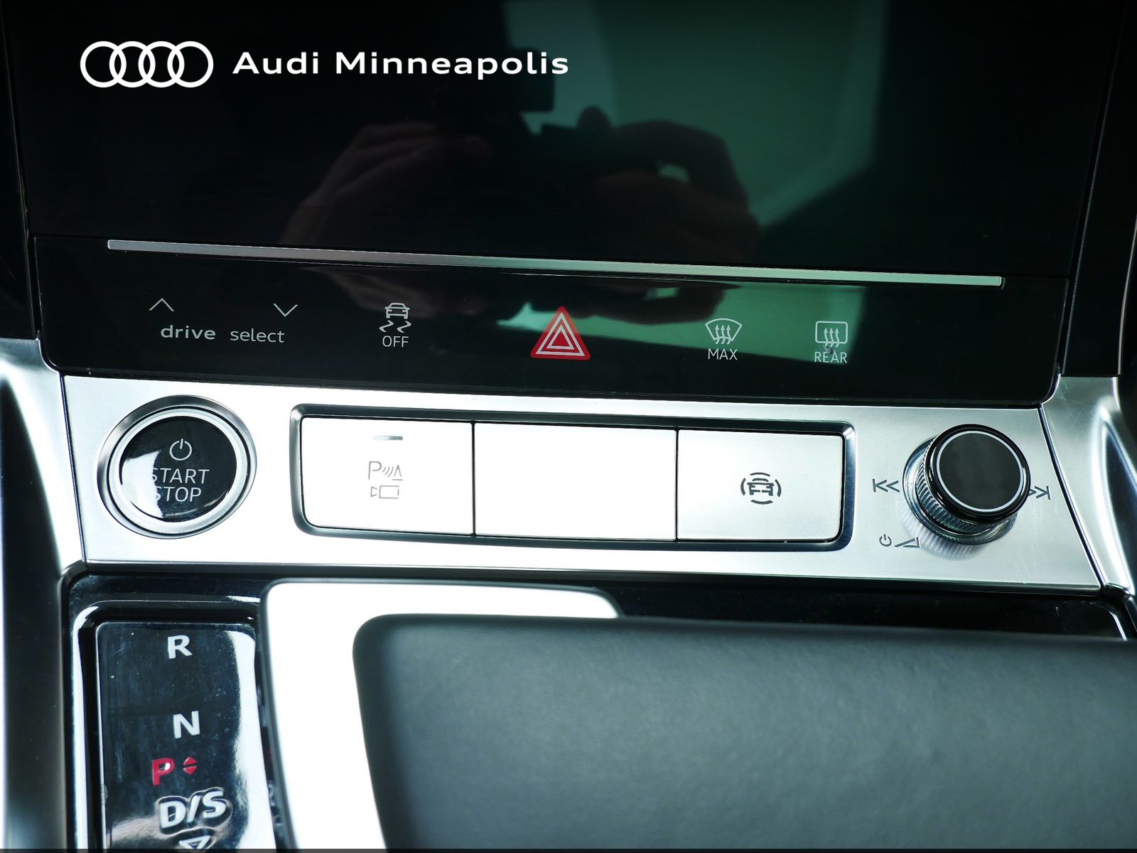 2022 Audi e-tron Premium Plus 30