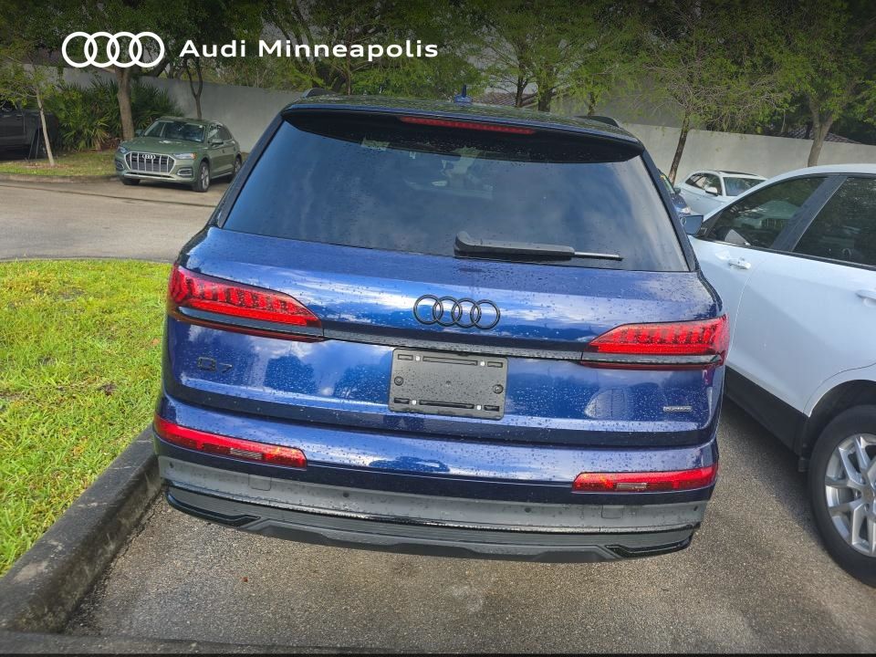 Thumbnail: 2023 Audi Q7 - 9