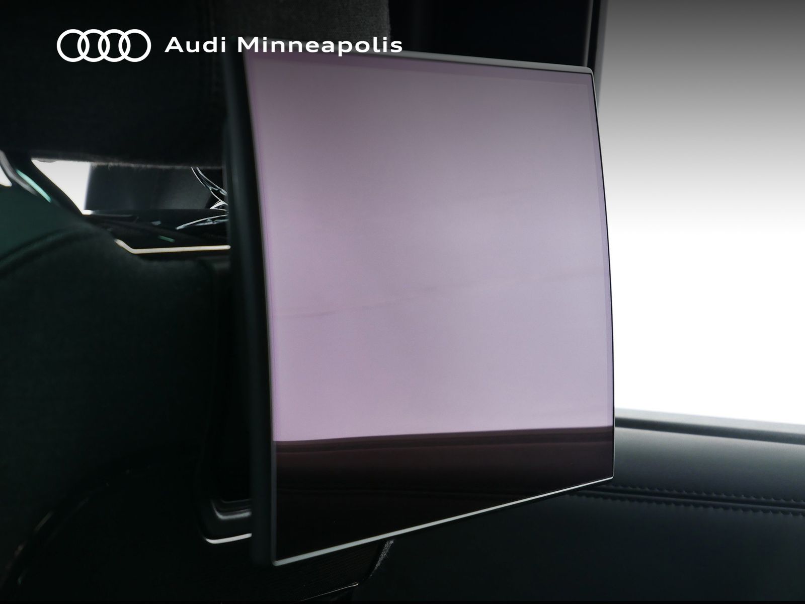 Thumbnail: 2023 Land Rover Range Rover - 15