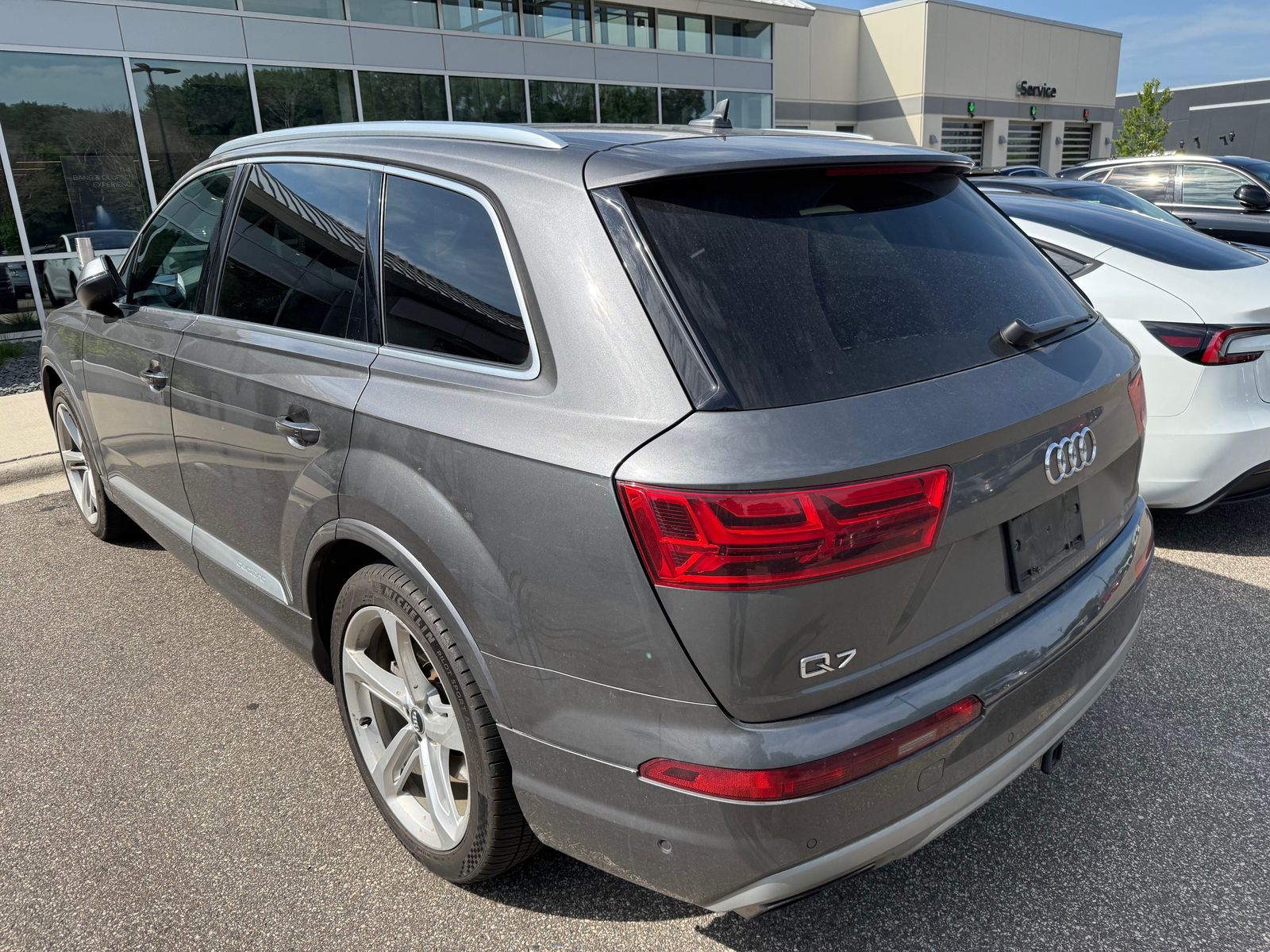 Thumbnail: 2019 Audi Q7 - 3
