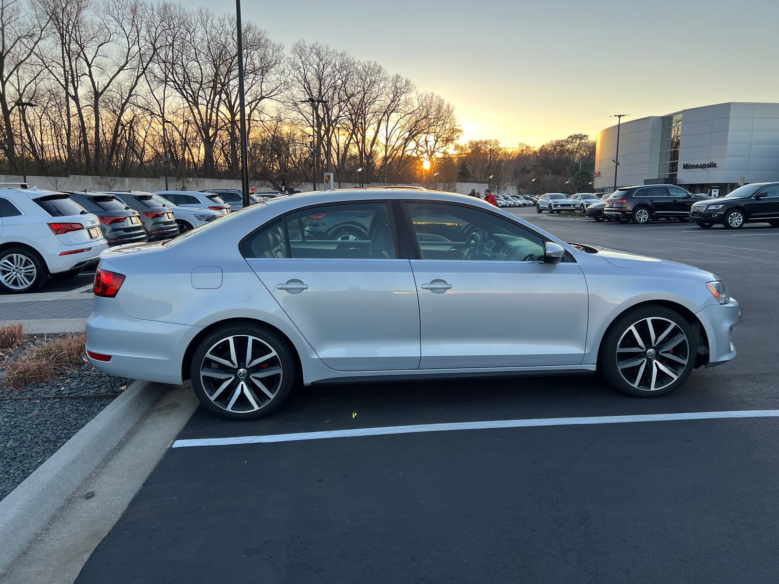 Thumbnail: 2013 Volkswagen Jetta - 4