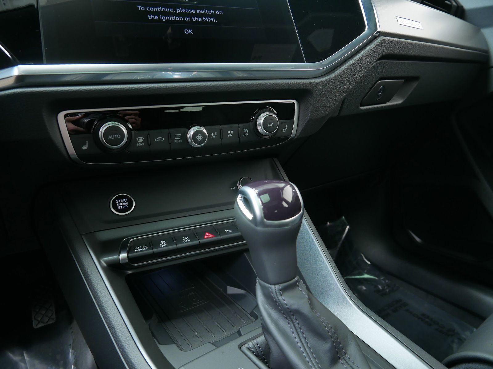 Thumbnail: 2025 Audi Q3 - 13