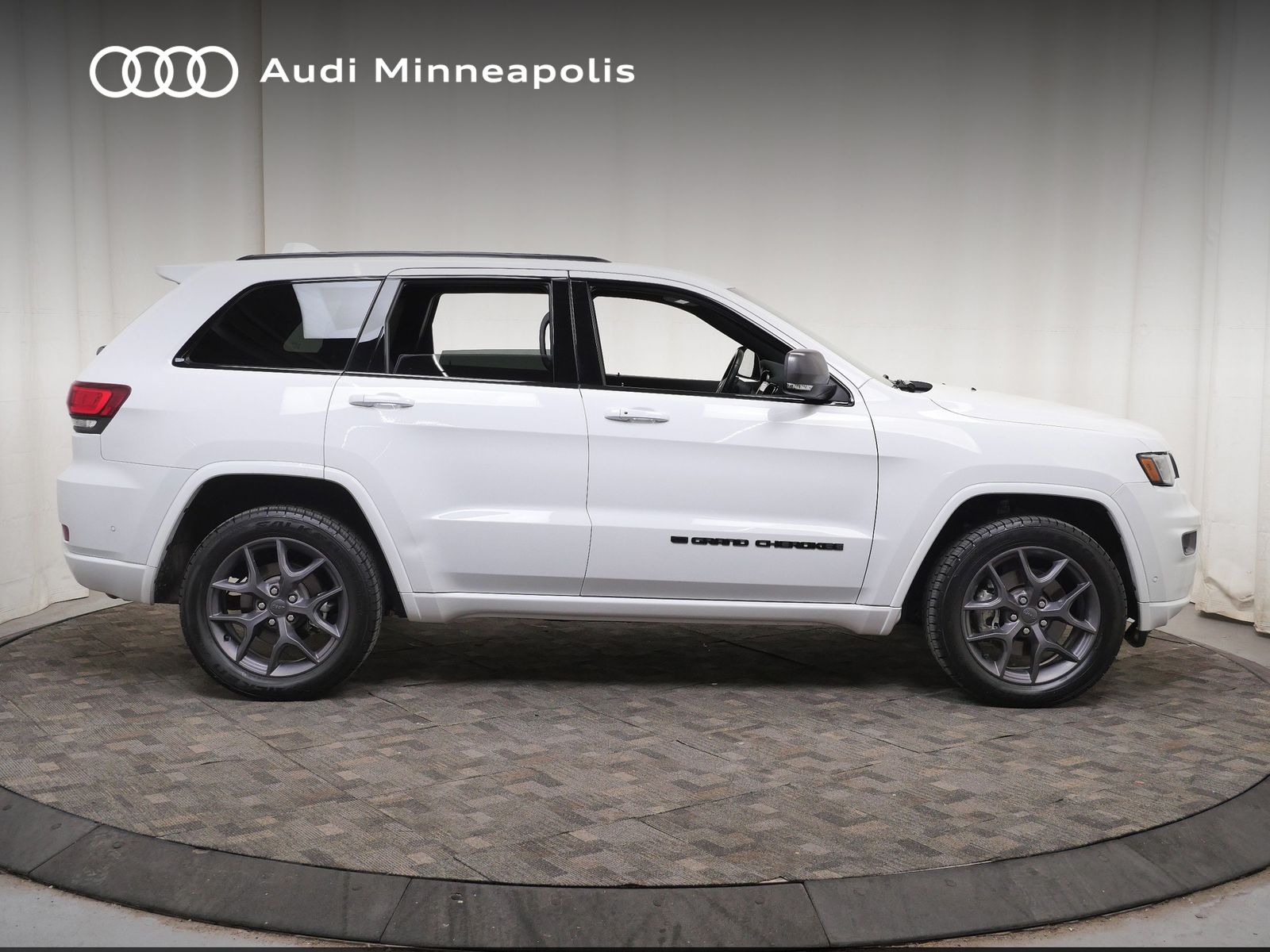 Thumbnail: 2021 Jeep Grand Cherokee - 9